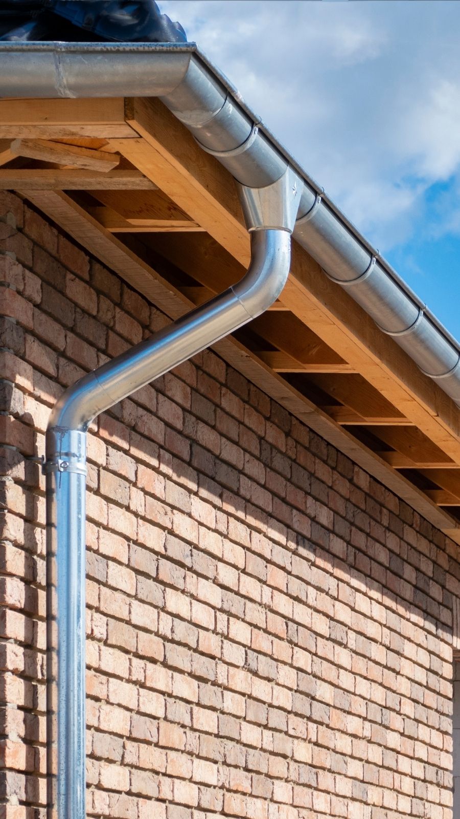 Gutter Installations in Edmonton - Brown's Roofing img3 Gutter Installations in Edmonton